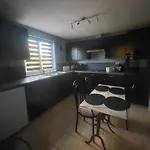 Iguanodon Maria A Proximite Du Site Google St Chislain Et De Pairi Daiza *