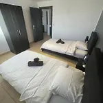 Iguanodon Maria A Proximite Du Site Google St Chislain Et De Pairi Daiza Daire Bernissart