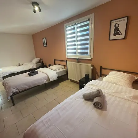 Iguanodon Maria Apartment *